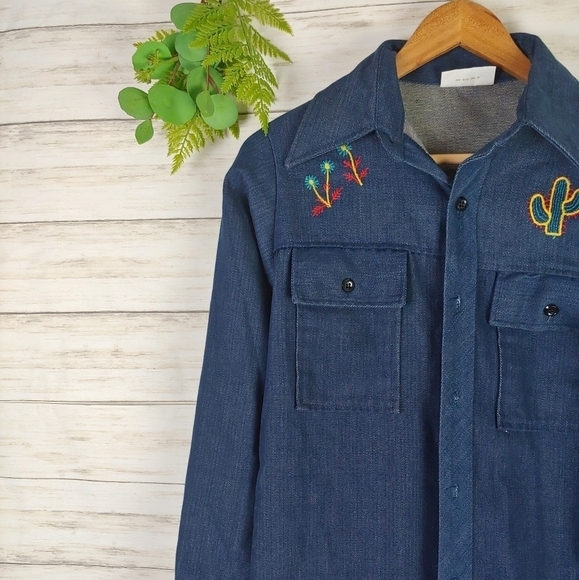 Andhurst Cactus Embroidered Denim Shacket - Picture 4 of 5